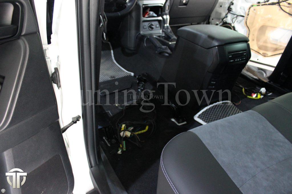 Перетяжка салона Toyota Land cruiser Prado